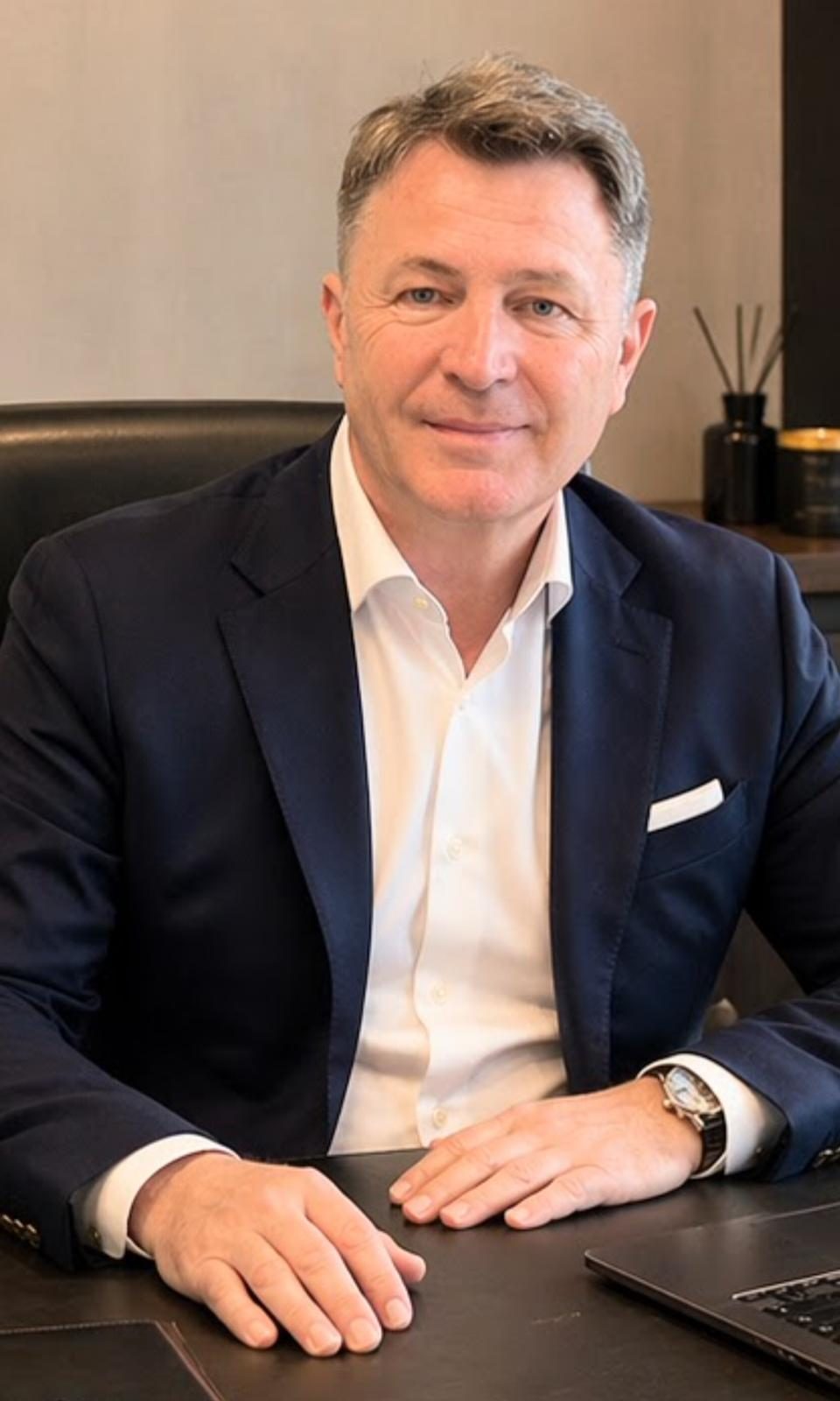 Lucian Dima, Real estate broker in Otopeni